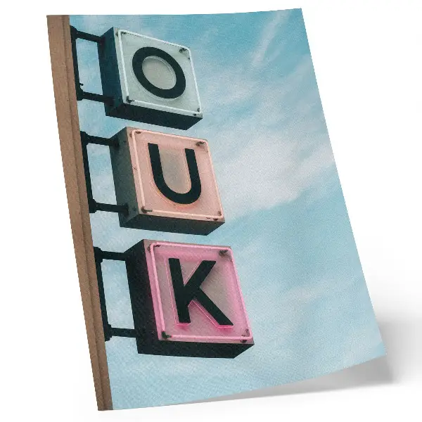 Decoratieve poster met neonletters in pastelkleuren