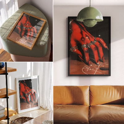 Wandposter Rode hand met ringen op een achtergrond van symbolen