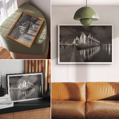 Poster Monochromatische architectuur met weerspiegeling in het water