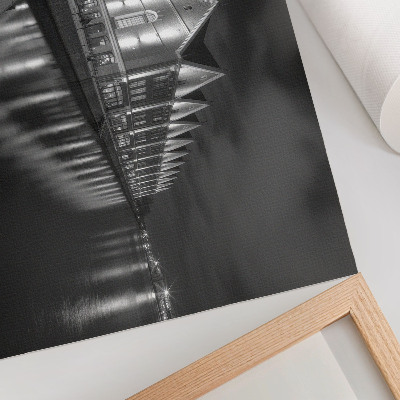 Poster Monochromatische architectuur met weerspiegeling in het water