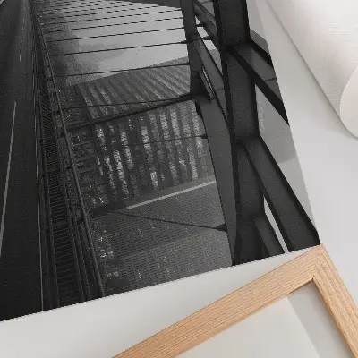Moderne decoratieve poster stadsbrug met majestueuze gebouwen in sobere elegantie