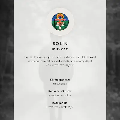 Stijlvolle wandposter met een edelhert in de ochtendmist tussen de bomen