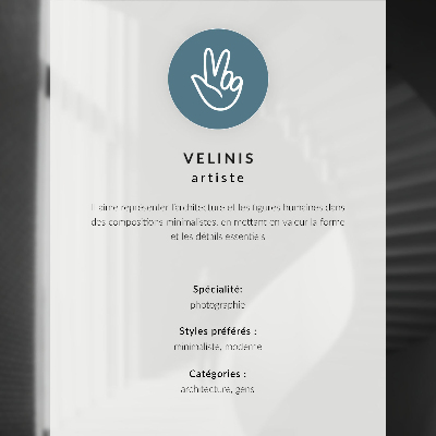 Poster Zwart silhouet achter een glazen frame, grijs minimalisme
