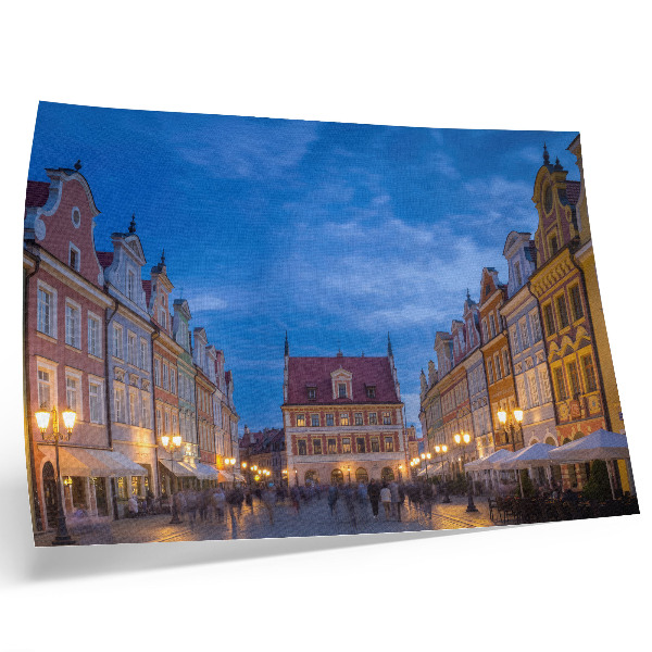 Stijlvolle wandposter Historische huizenblokken 's avonds verlicht met kleurrijke lampen.