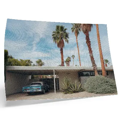 Stijlvolle wandposter met exotische palmbomen, een modernistisch huis en een klassieke auto