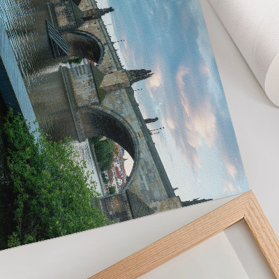 Moderne decoratieve poster Brug over de rivier, historische architectuur, vrede