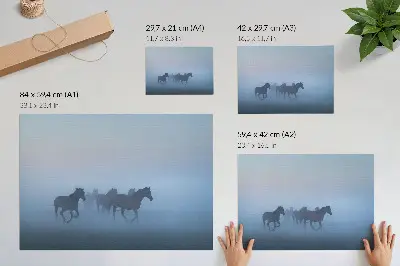 Wandposter Paarden in de mist een rustgevende compositie vol vrede