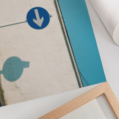 Moderne decoratieve poster Een minimalistisch bord tegen een witte muur.
