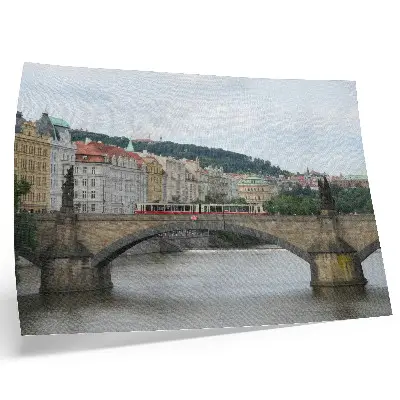 Stijlvolle wandposter met een brug over de rivier, een tram en klassieke architectuur