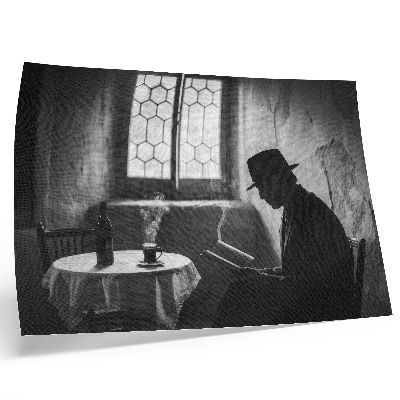 Stijlvolle wandposter Zwart-wit sfeer, man met een boek, klassieke elegantie
