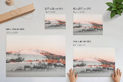 Moderne decoratieve poster Een winterlandschap in tinten roze en wit.