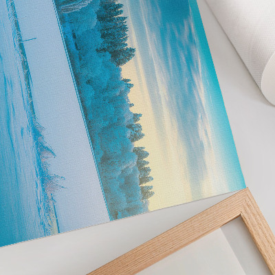 Moderne decoratieve poster Winterlandschap, rust, lucht, meer, bomen