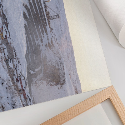 Poster Winterlandschap met heuvels en een schoorsteen.
