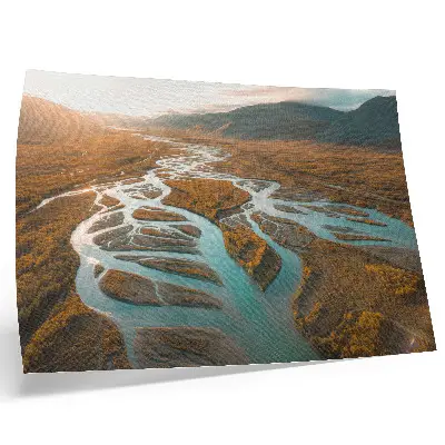 Poster majestueuze rivier met gouden heuvels en turkoois water