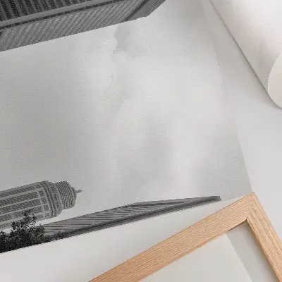 Moderne decoratieve poster met een monochroom stadsgezicht van wolkenkrabbers
