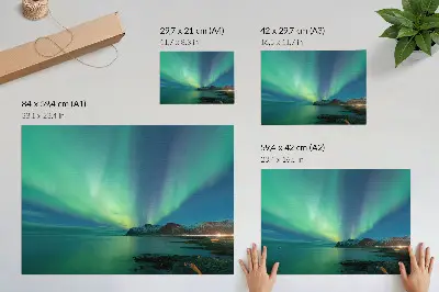 Wandposter het noorderlicht boven de zee met een magische sfeer