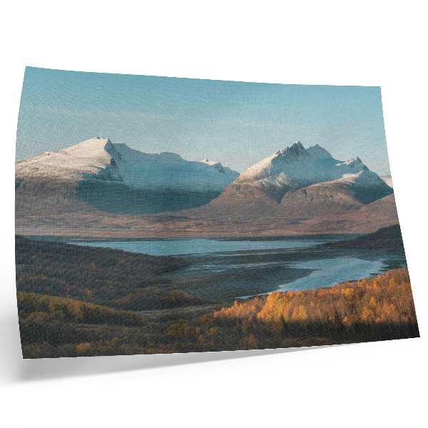 Moderne decoratieve poster Schilderachtige bergen en een kleurrijke herfst