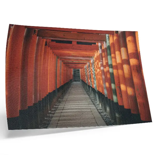 Poster oranje tunnelkolommen met symmetrie en diepte