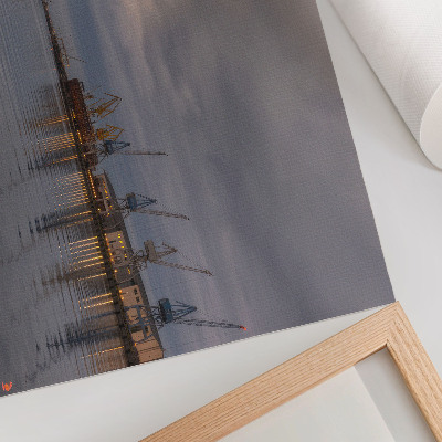 Moderne decoratieve poster Havenkranen in de atmosfeer weerspiegeld in het water