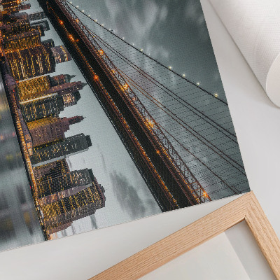 Stijlvolle wandposter Panorama van de avond met de verlichte stadsbrug en het water