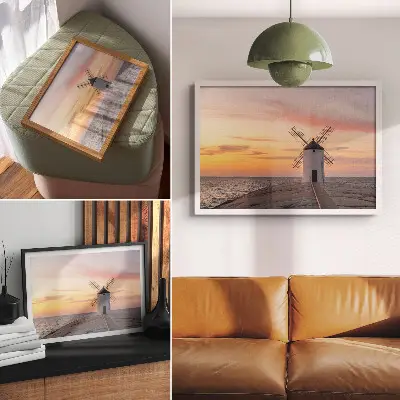 Stijlvolle wandposter windmolen in het licht van de zonsondergang met zee en pastelkleurige lucht