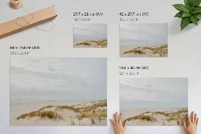 Moderne decoratieve poster met minimalistisch zandstrand voor een rustgevende sfeer