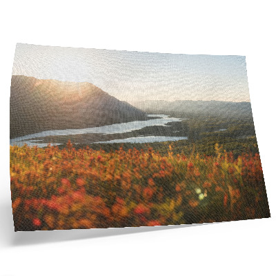 Stijlvolle wandposter Bloemen, bergen, rivier, zonsondergang, vredige sfeer