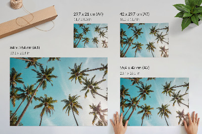 Stijlvolle wandposter Palmbomen tegen een blauwe achtergrond, de vredige sfeer van de natuur.