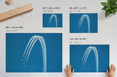 Moderne decoratieve poster Vliegtuigformatie tegen de dynamiek van de lucht