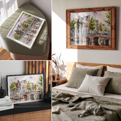 Moderne decoratieve poster Charmante huizen aan het kanaal, groene bomen, kalm water.