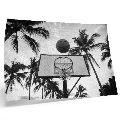 Poster Basketbalmand tussen palmbomen op een zwart-witte achtergrond
