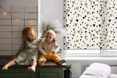 Rolgordijn voor balkondeur in driehoekendesign