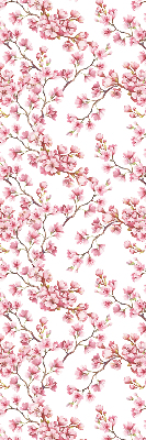 Rolgordijn voor raam met roze bloemblaadjes van knoppen aan de boom