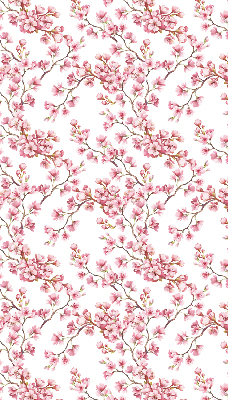 Rolgordijn voor raam met roze bloemblaadjes van knoppen aan de boom