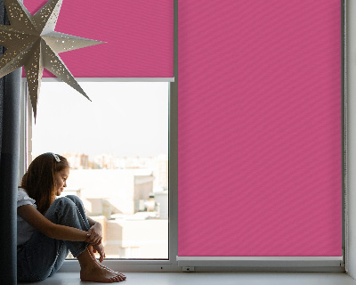 Binnenrolgordijn voor raam in roze uitvoering