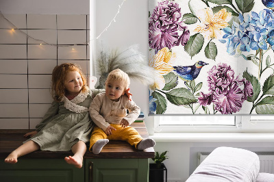 Binnenrolgordijn voor raam met toekans en bloemen