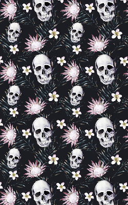 Rolgordijn voor raam met schedels tussen de bloemen