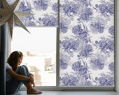 Stoffen rolgordijn in de kleur blauw met bloemmotief