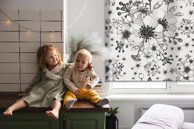 Binnenrolgordijn voor raam met getekende bloemenprint