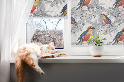 Stoffen rolgordijn met kleurrijke vogelprint