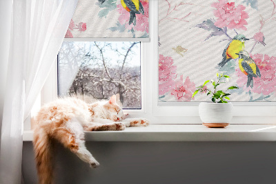 Binnengordijn met vogels op bloemen