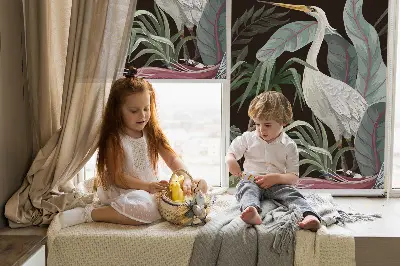 Binnenrolgordijn voor raam met vogels in de bladeren