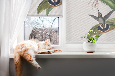 Rolgordijn voor raam met vogels op een bloem
