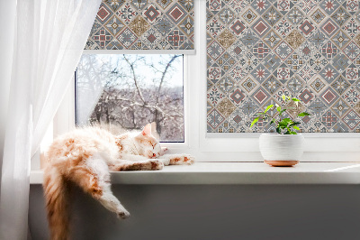 Verduisterend rolgordijn voor balkondeur met decoratieve rhomben