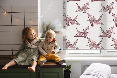 Binnenshuis verduisterend rolgordijn met origami zwanen