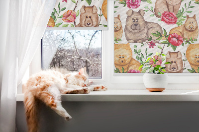 Verduisterend binnengordijn met honden tussen de bloemen