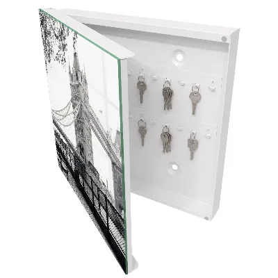 Sleutelkastje binnen Gotische brug