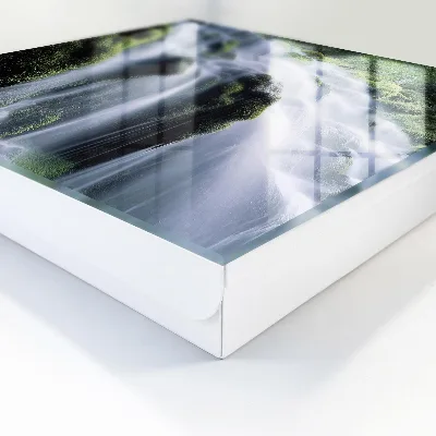 Sleutelkastje binnen Groene waterval