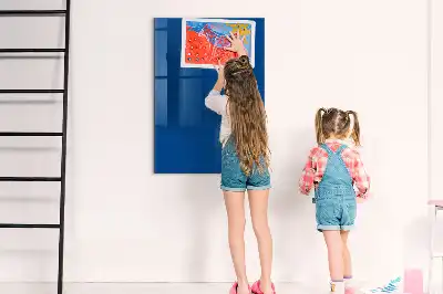 Decoratief glazen beschrijfbaar en magnetisch wandbord in het blauw