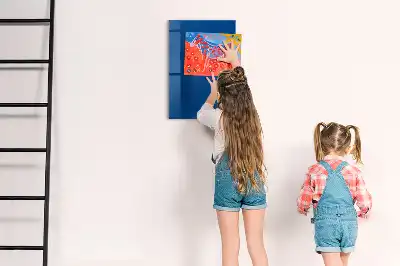 Decoratief glazen beschrijfbaar en magnetisch wandbord in het blauw